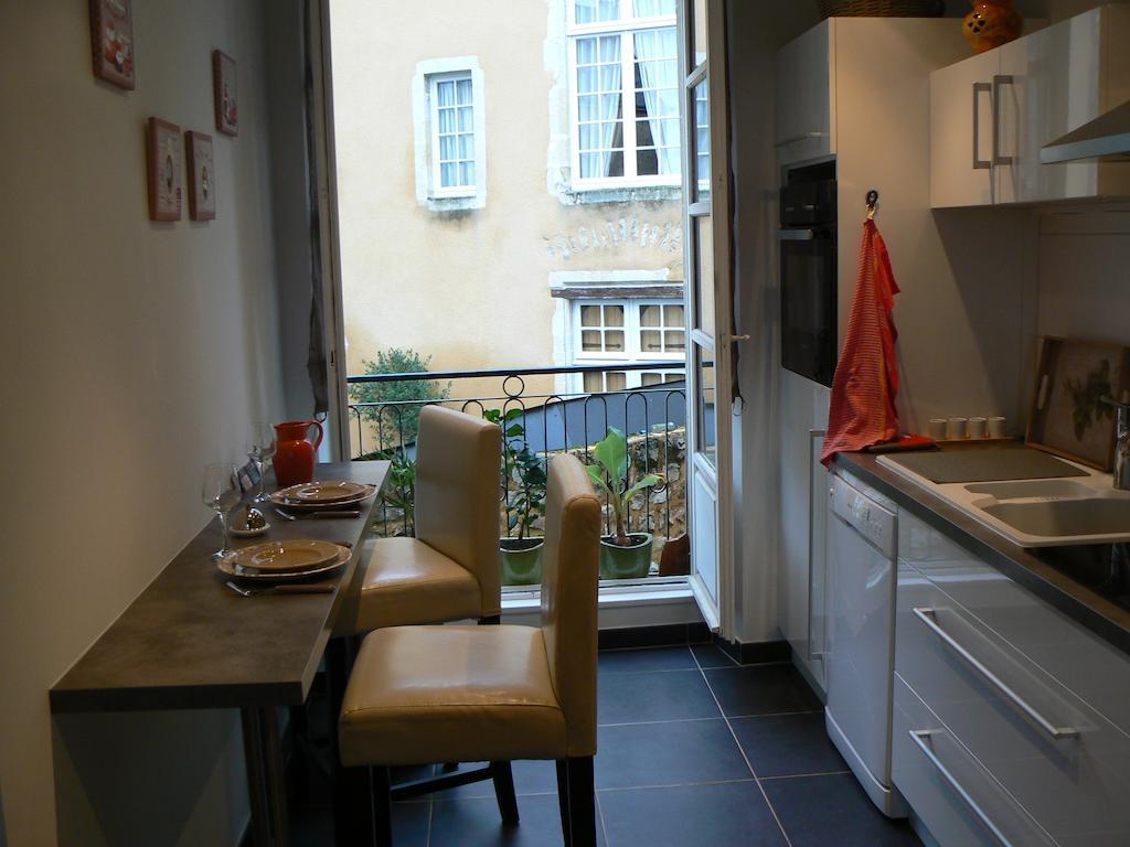 Petite Maison Romantique Au Calme, Coeur Historique Plantagenet, Vue Ville Le Mans Room photo